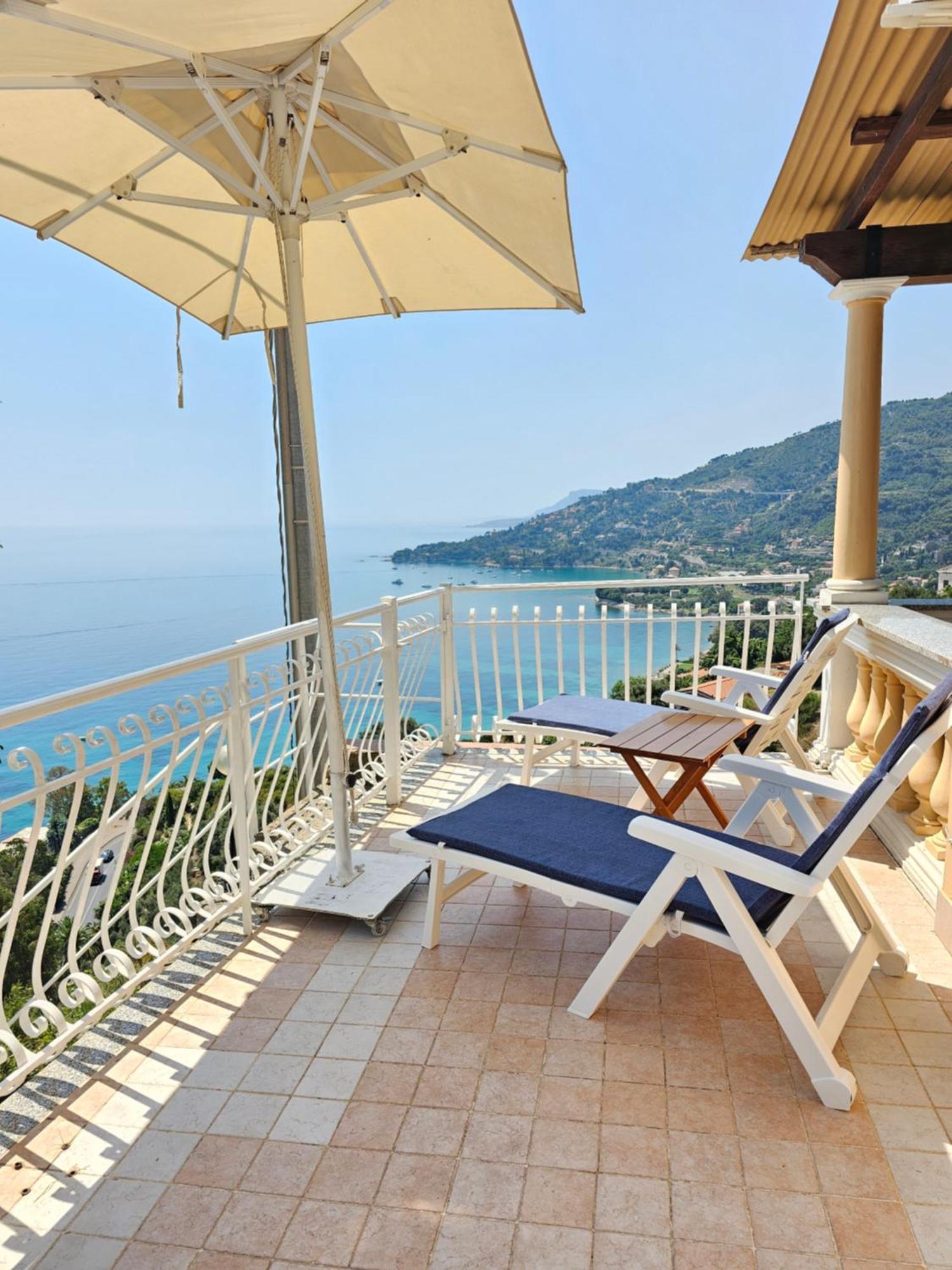 Avocado Villa Ventimiglia Exterior photo